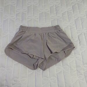 Lululemon Low-Rise Hotty Hots 2.5” Strawberry Milkshake